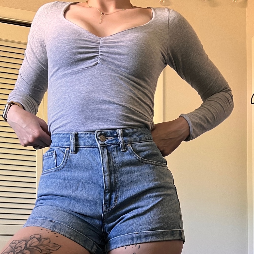 PacSun High Waisted Mom Short